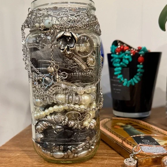 Classy and Pearly silvertone Mystery Jewelry Jar - Large - Picture 1 of 6